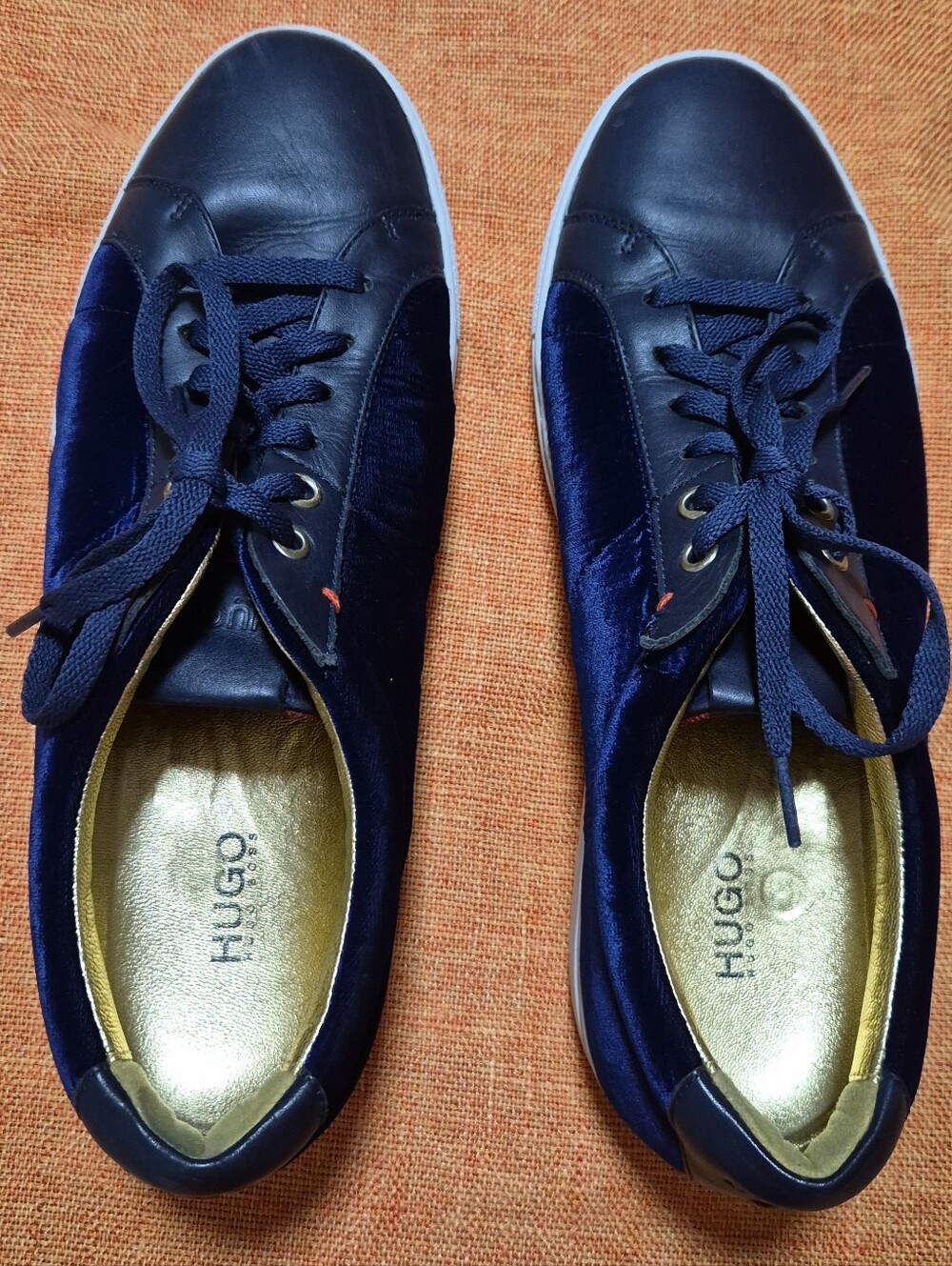 HUGO Hugo Boss Men’s Blue Velvet Leather Sneakers Size 9